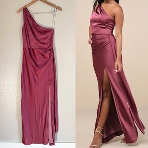 NWOT Signature Elegance Mauve Purple Satin One-Shoulder Maxi Dress
